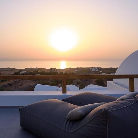Este Luxury Suites Firá Buitenkant foto