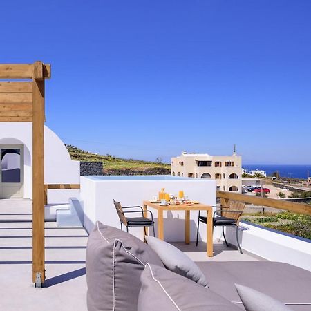 Este Luxury Suites Firá Buitenkant foto