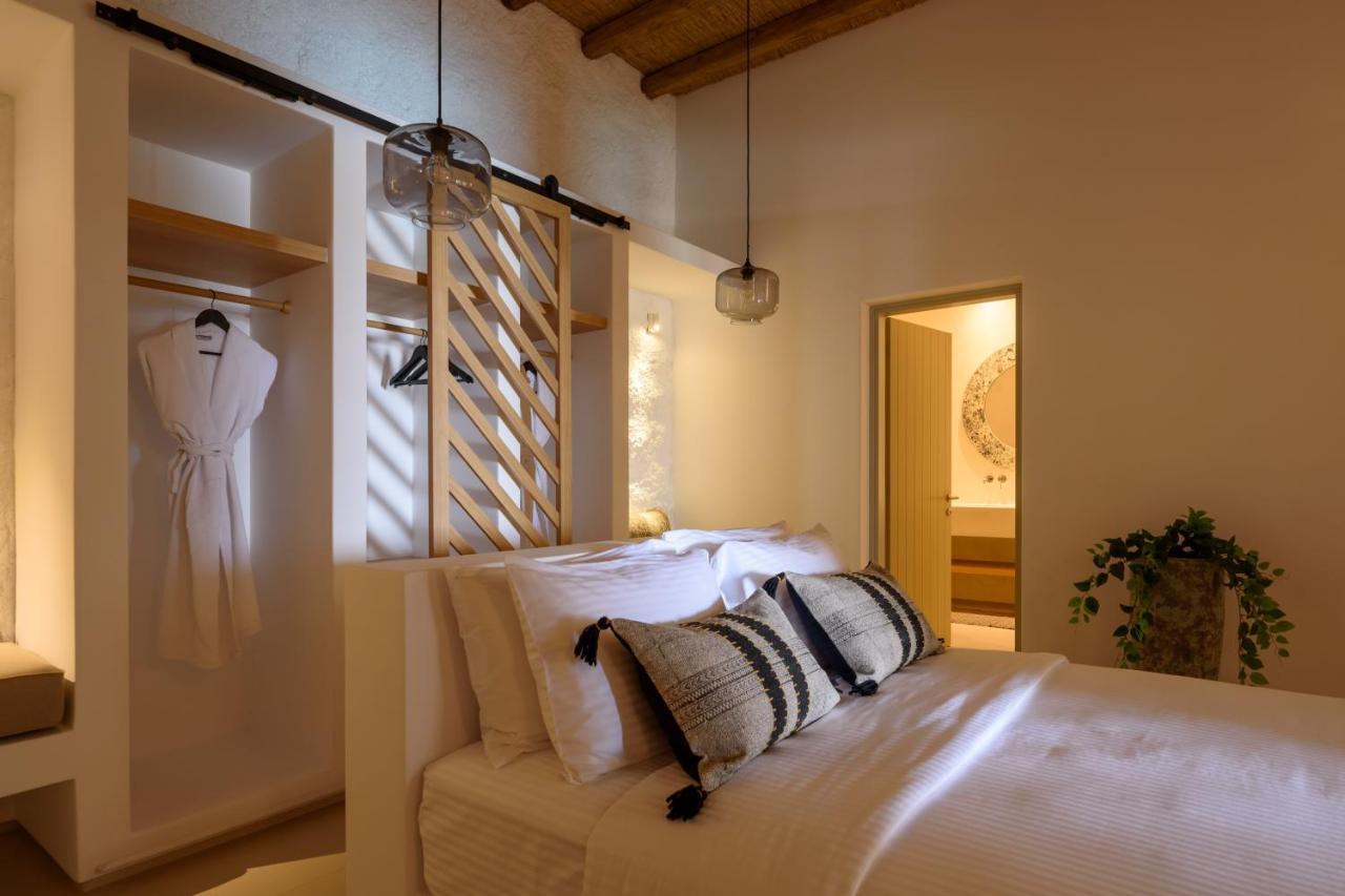 Este Luxury Suites Firá Buitenkant foto