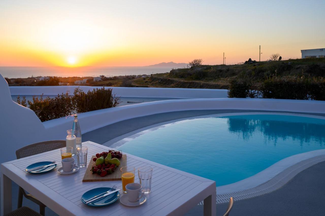 Este Luxury Suites Firá Buitenkant foto
