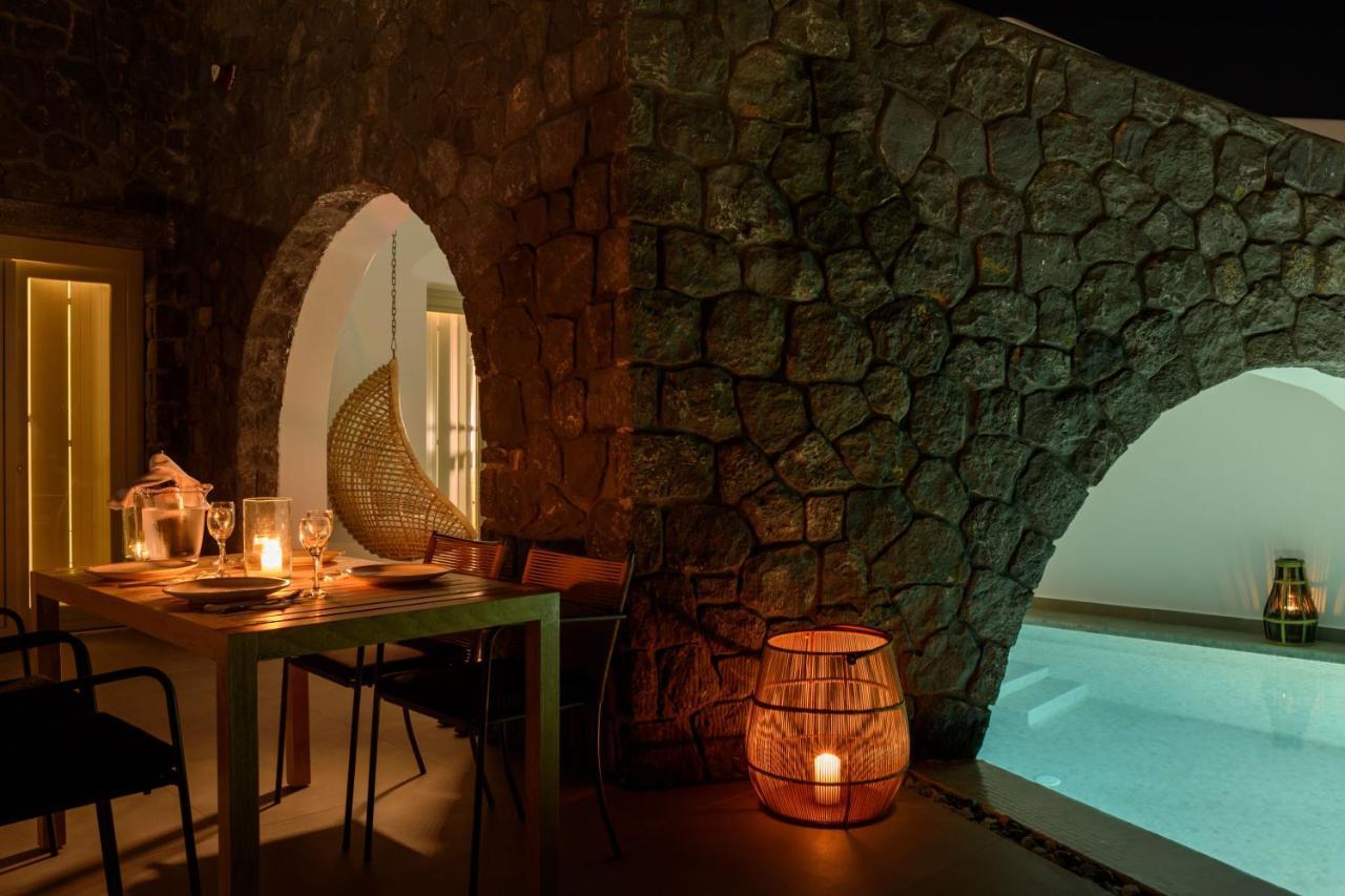 Este Luxury Suites Firá Buitenkant foto