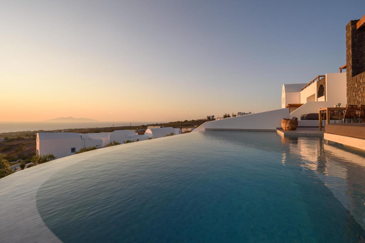 Este Luxury Suites Firá Buitenkant foto
