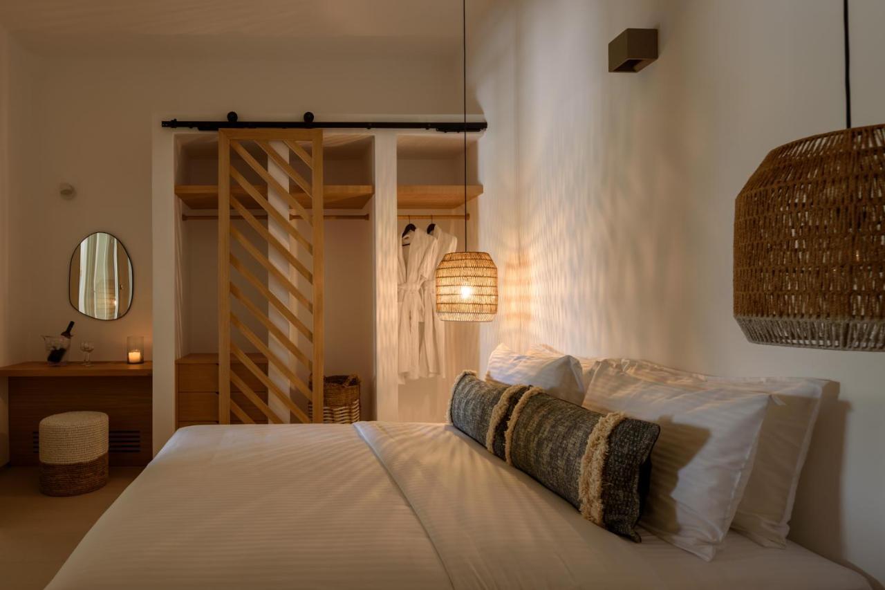 Este Luxury Suites Firá Buitenkant foto