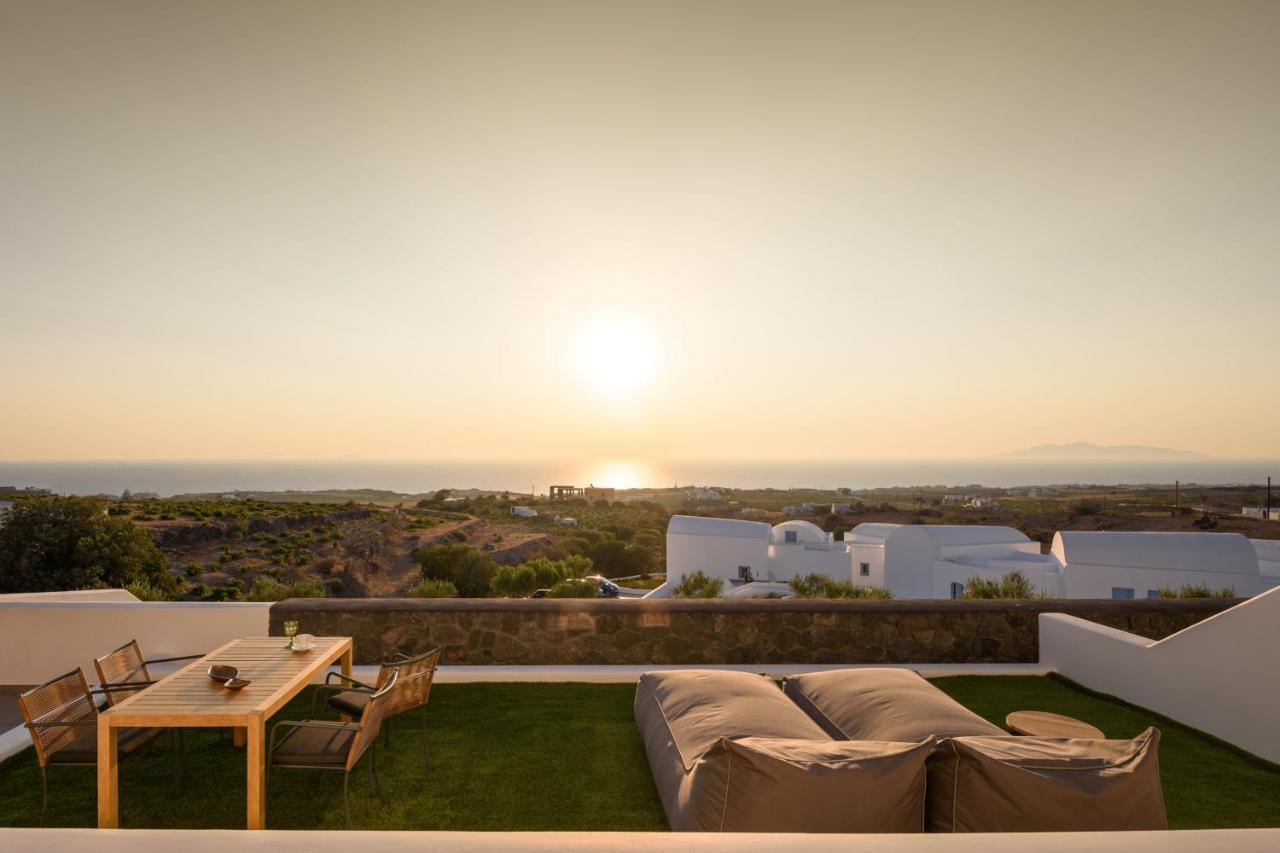 Este Luxury Suites Firá Buitenkant foto