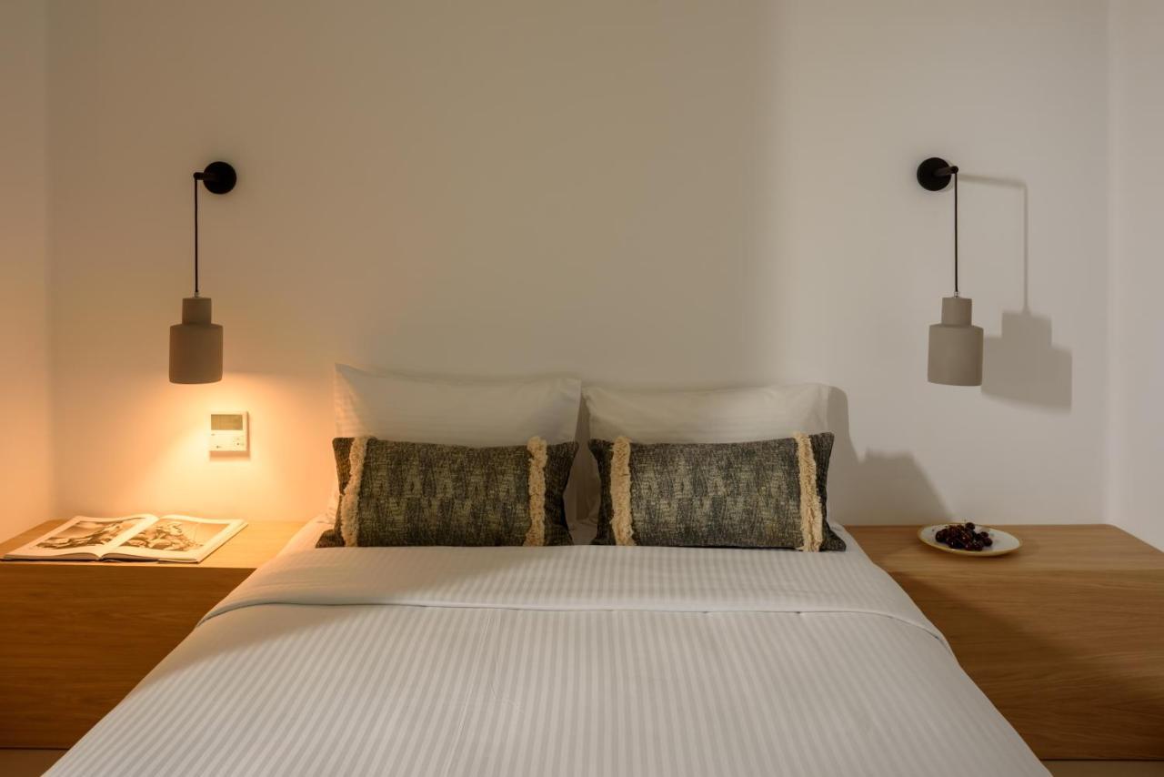 Este Luxury Suites Firá Buitenkant foto