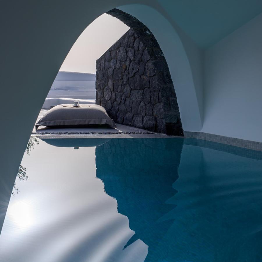 Este Luxury Suites Firá Buitenkant foto