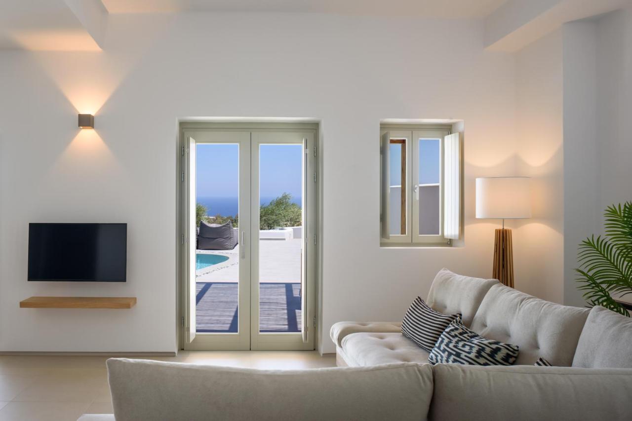 Este Luxury Suites Firá Buitenkant foto