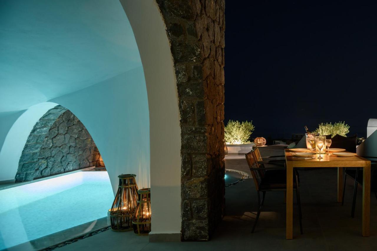 Este Luxury Suites Firá Buitenkant foto