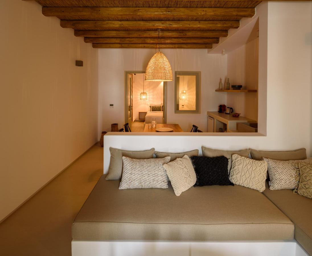 Este Luxury Suites Firá Buitenkant foto