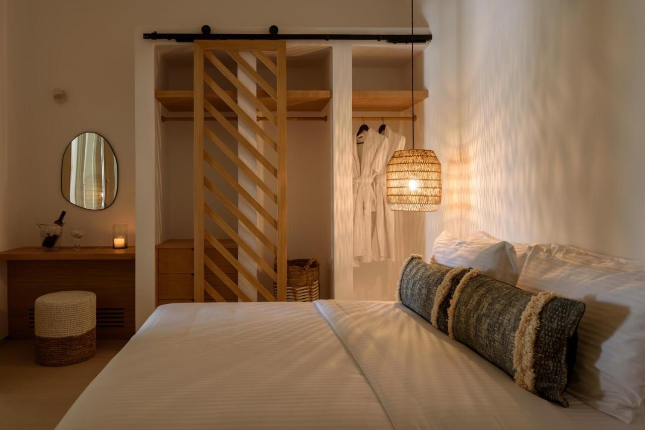 Este Luxury Suites Firá Buitenkant foto