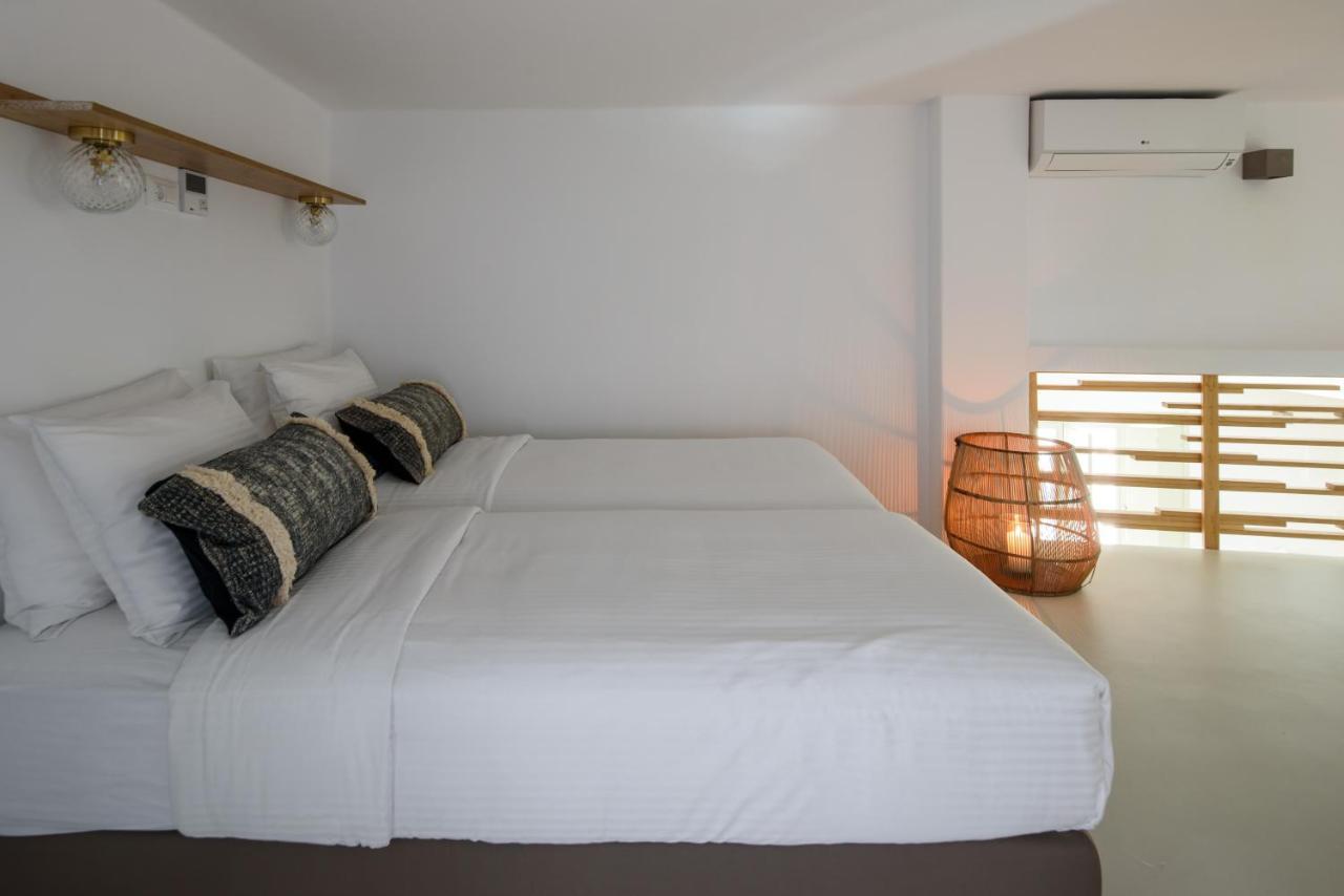 Este Luxury Suites Firá Buitenkant foto