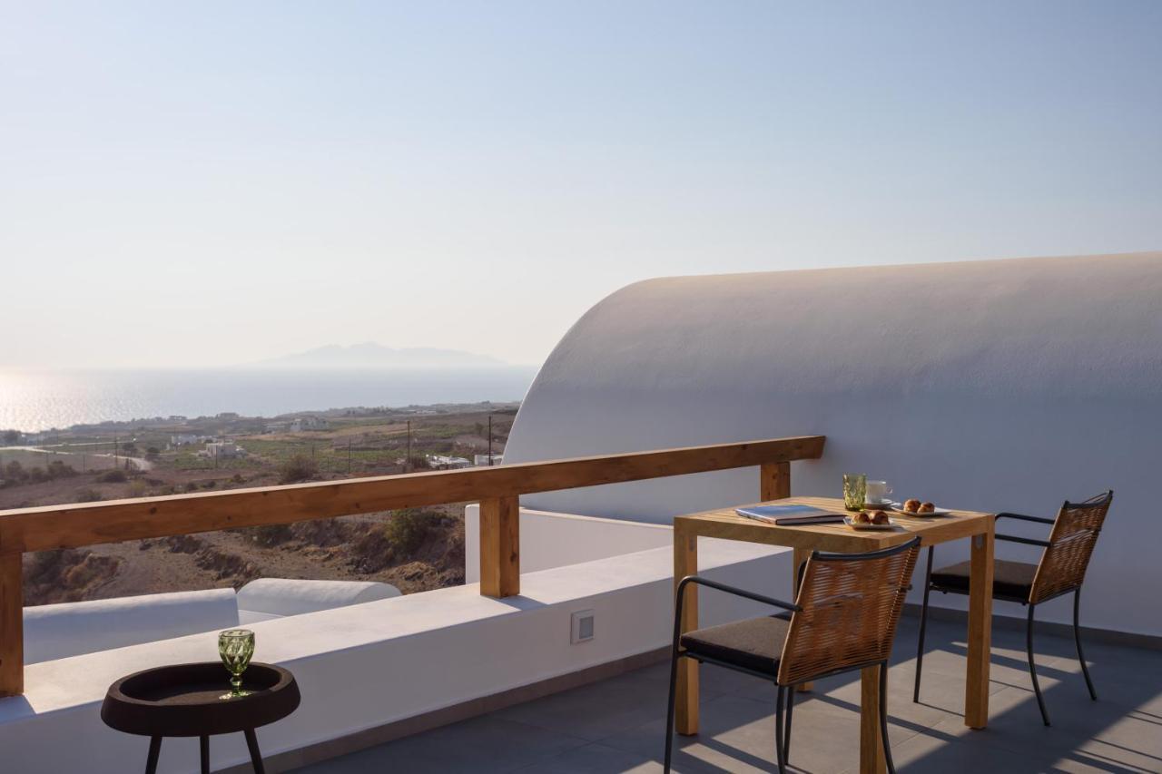 Este Luxury Suites Firá Buitenkant foto